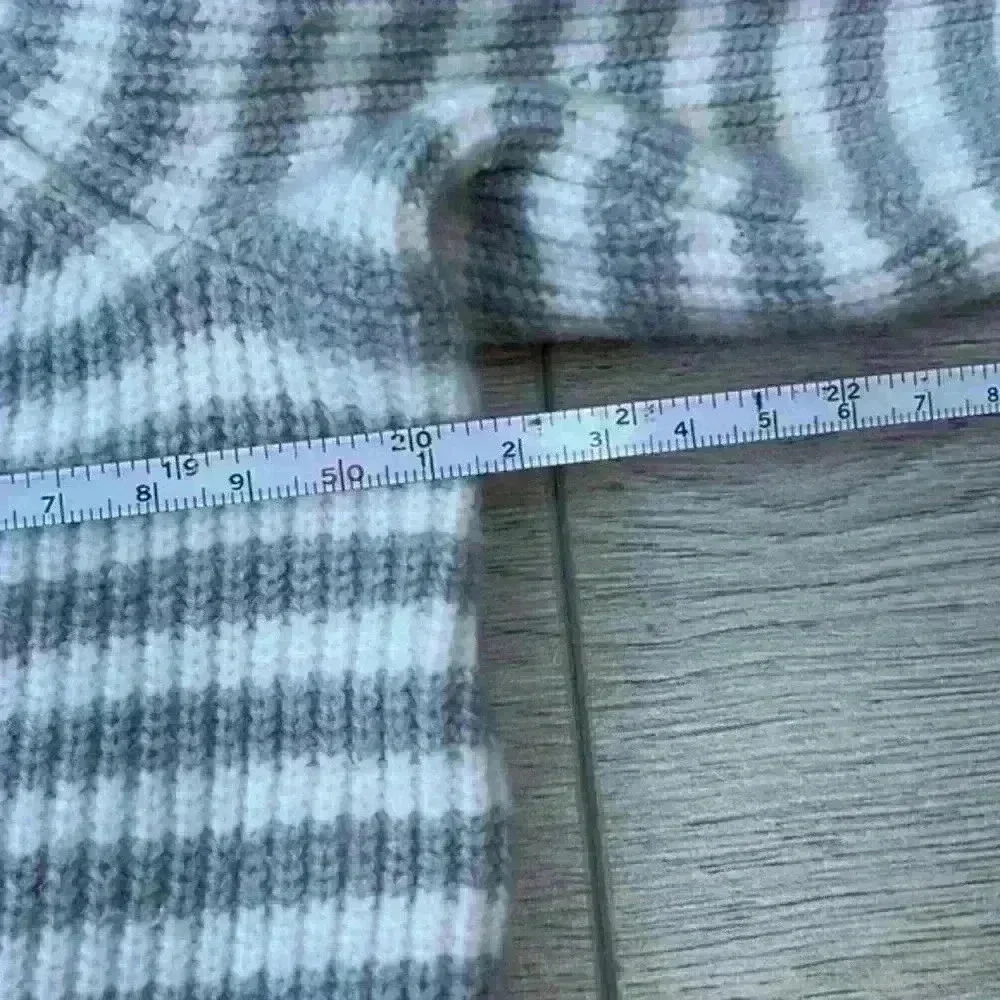 Sonoma Grey & White Striped Pullover Sweater Size M